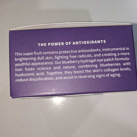 HYDRATING BLUEBERRY HYDROGEL EYE PATCH JARS - Soon Skin Care - Picture 9 of 12